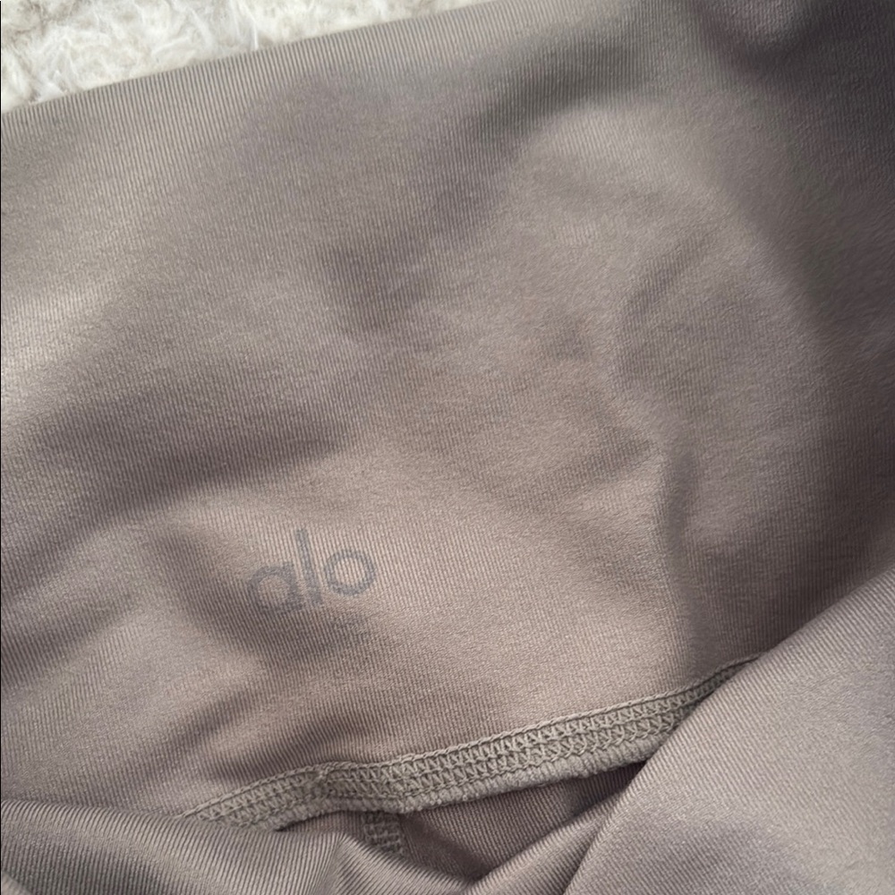 Alo Yoga Taupe Leggings - Picture 2 of 7